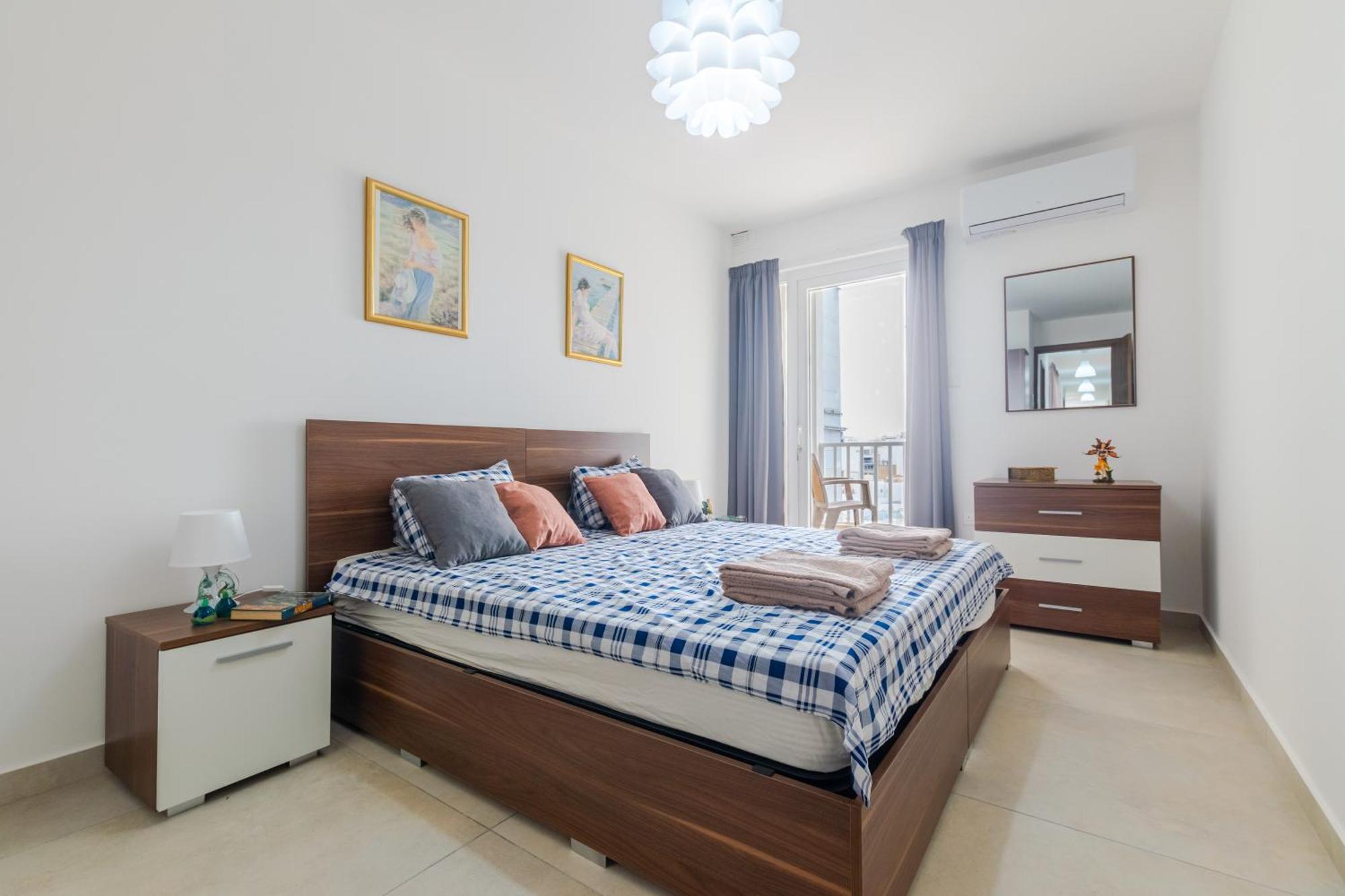 Brand New Modern Bugibba 3bdr 2 Bth Appartement *